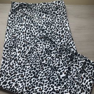 Brand new PrettyLittleThing leopard midi skirt!